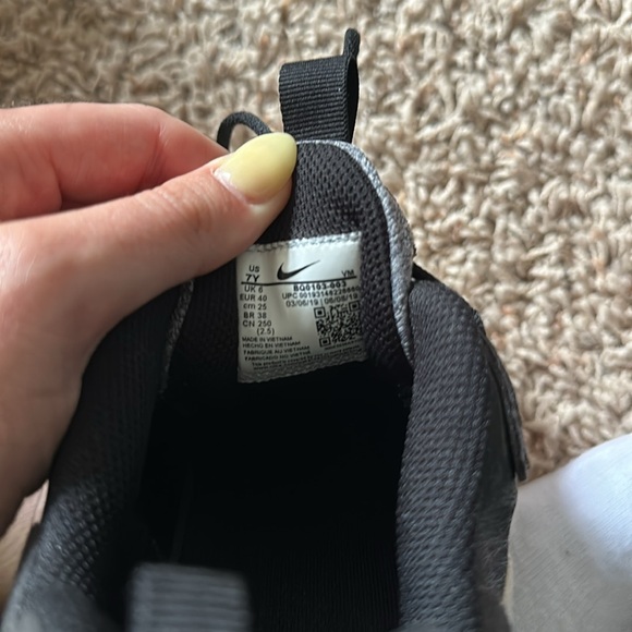 Nike Air Max 270 React Youth - Picture 7 of 7